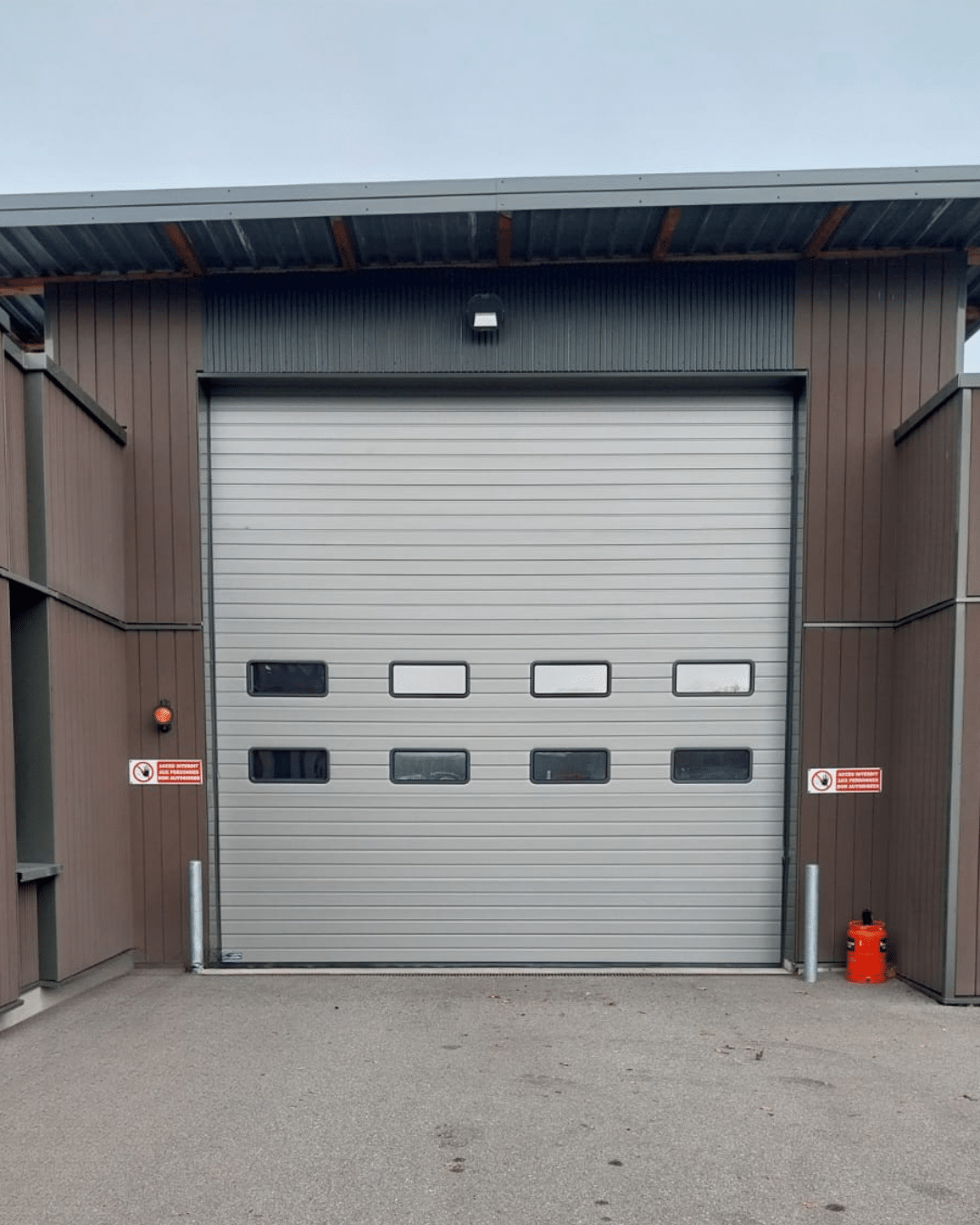 porte sectionnelle industriel vitrage